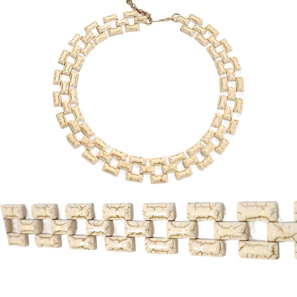 Vintage MODERNIST White Crackle Enamel Bib Choker Necklace